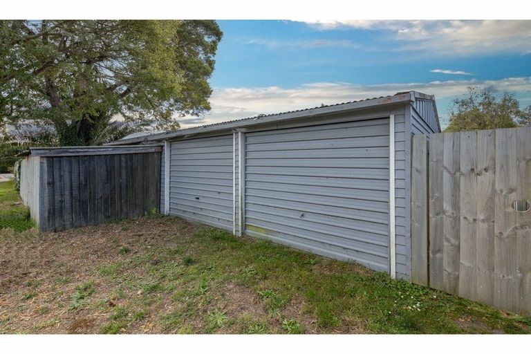 Photo of property in 29 Stalkers Road, Woodend Beach, Woodend, 7691