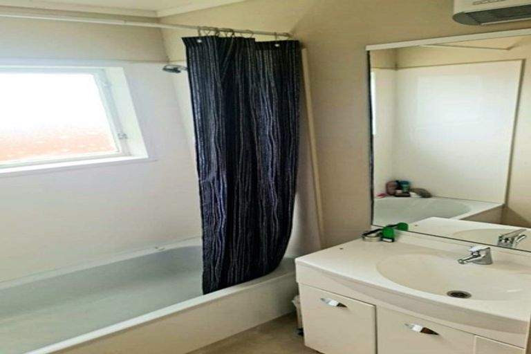 Photo of property in 49a Cypress Drive, Maungaraki, Lower Hutt, 5010