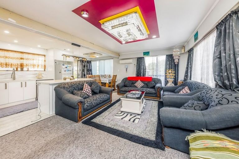 Photo of property in 6 Montego Place, Weymouth, Auckland, 2103