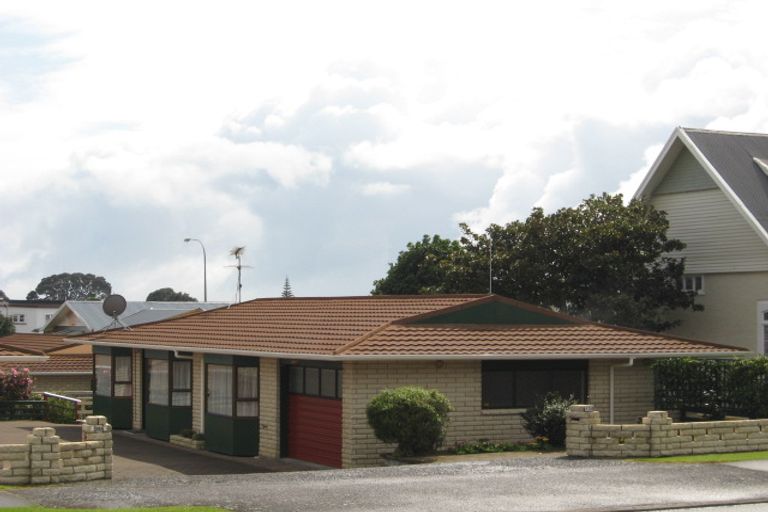 Photo of property in 134 Vivian Street, New Plymouth, 4310