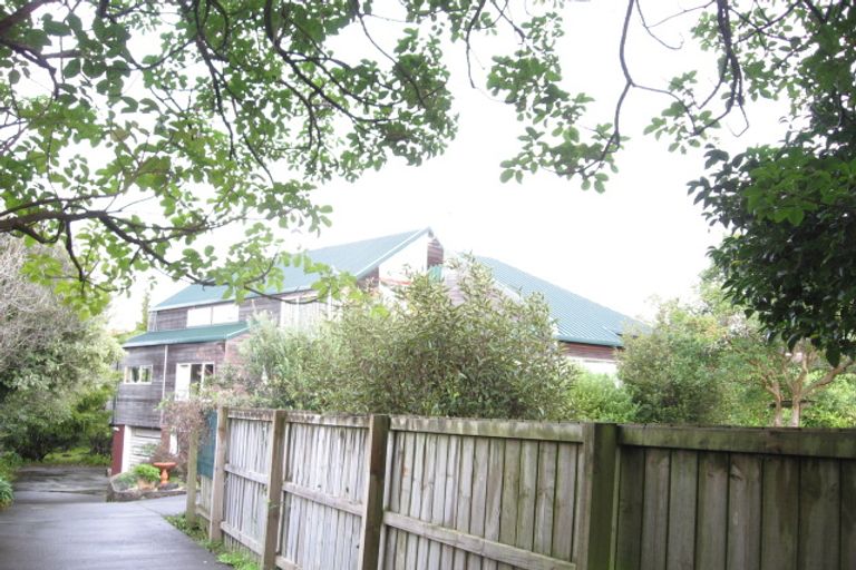 Photo of property in 59 Uxbridge Road, Mellons Bay, Auckland, 2014