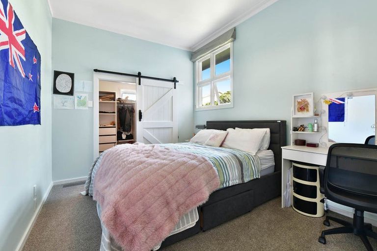 Photo of property in 4 Forlong Rise, Helensville, 0800