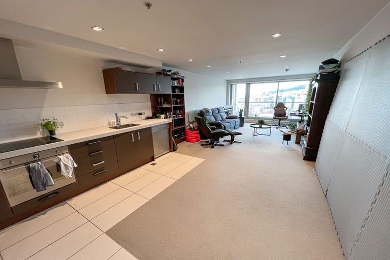 Photo of property in Monument Apartments, 9d/245 Wakefield Street, Te Aro, Wellington, 6011