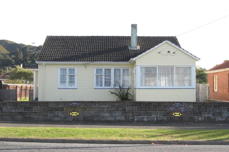 Photo of property in 7 Shearer Crescent, Naenae, Lower Hutt, 5011
