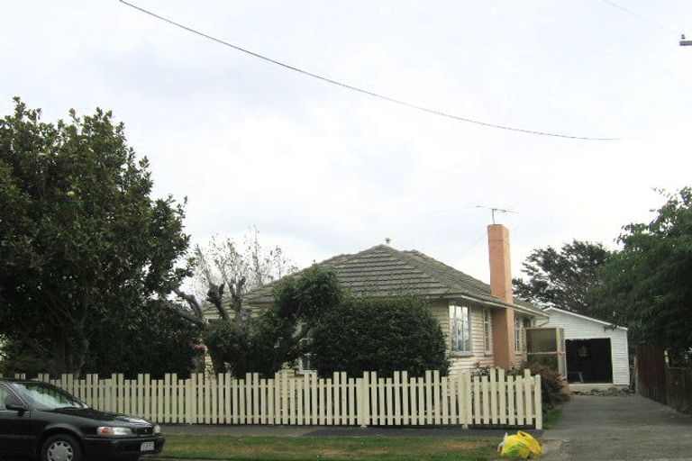 Photo of property in 60 Fraser Crescent, Elderslea, Upper Hutt, 5018