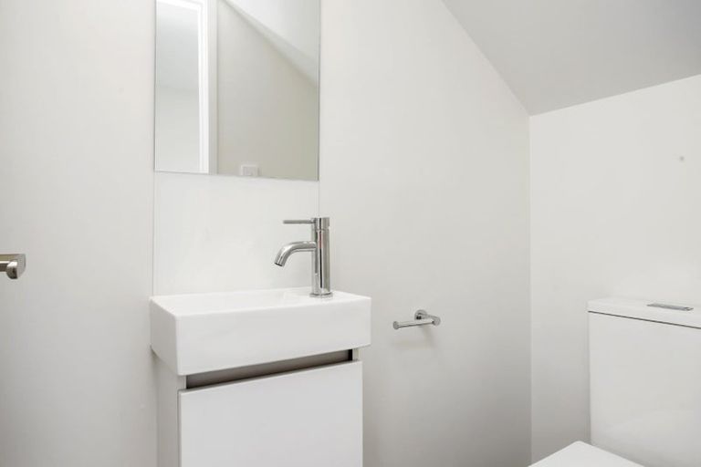 Photo of property in 14 Clay Works Lane, New Lynn, 0600