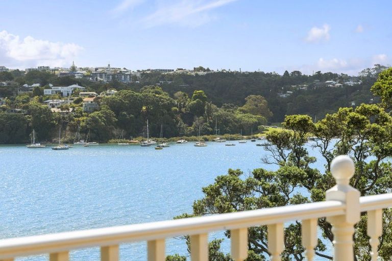 Photo of property in 56 Queen Street, Northcote Point, Auckland, 0627