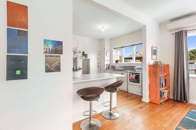 Photo of property in 65 Park Road, West End, Palmerston North, 4412