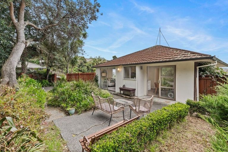 Photo of property in 2/20 Glenwood Avenue, Birkenhead, Auckland, 0626
