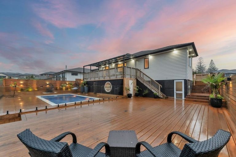 Photo of property in 13 Peacock Place, Pokeno, 2402