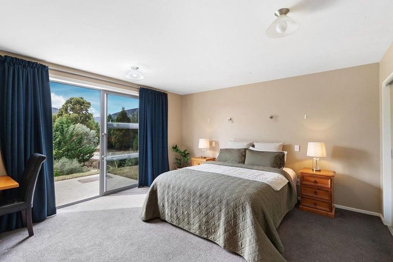 Photo of property in 289 Riverbank Road, Wanaka, 9382