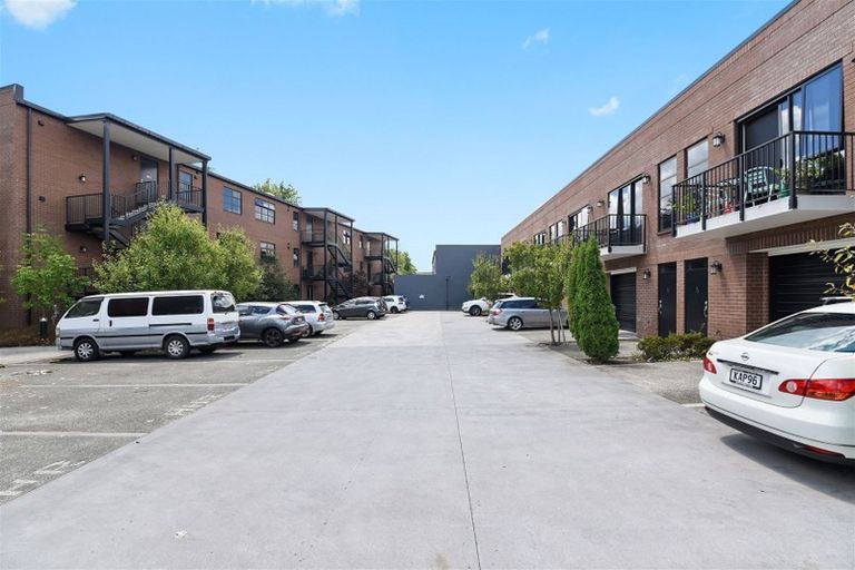 Photo of property in 14 Village Quarter Lane, Frankton, Hamilton, 3204