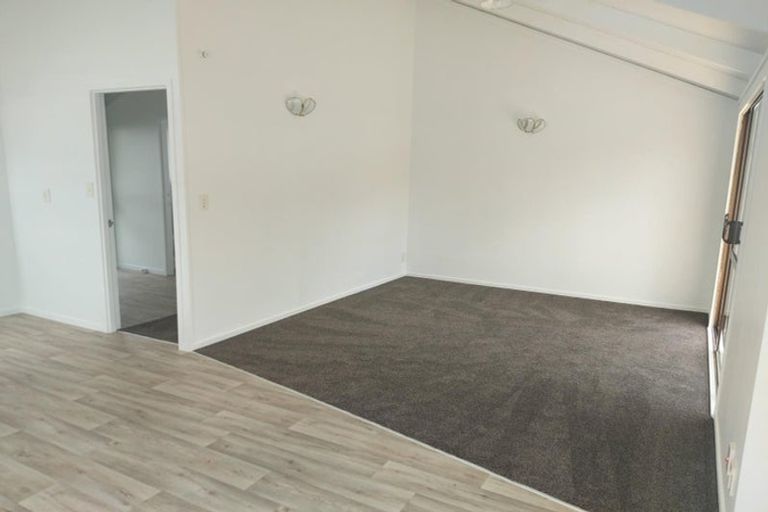 Photo of property in 8a Logan Place, Te Kamo, Whangarei, 0112