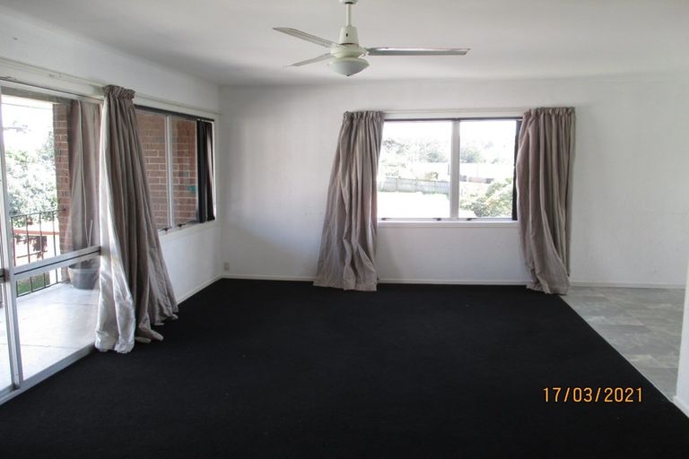 Photo of property in 236 Triangle Road, Massey, Auckland, 0614