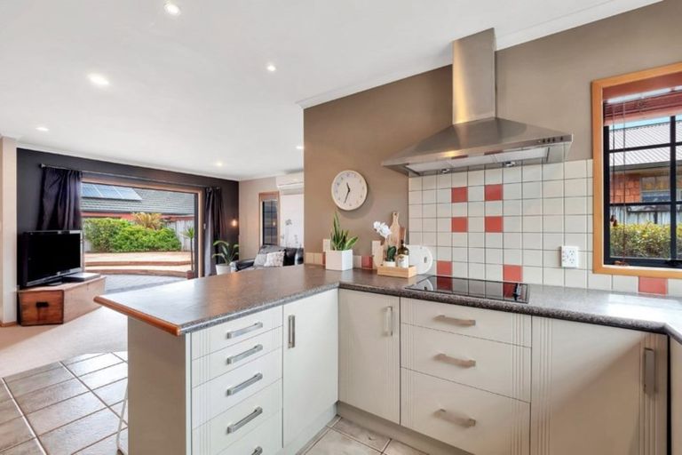 Photo of property in 19 Cranbrook Place, Rototuna North, Hamilton, 3210