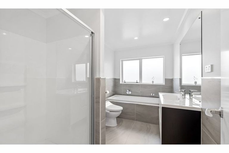 Photo of property in 29 Mettam Drive, Swanson, Auckland, 0614