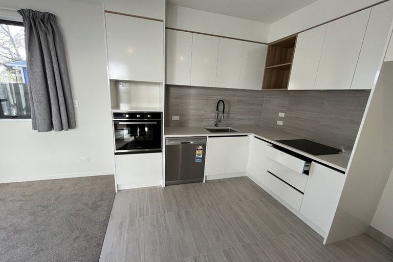 Photo of property in 9/535 Swanson Road, Ranui, Auckland, 0612