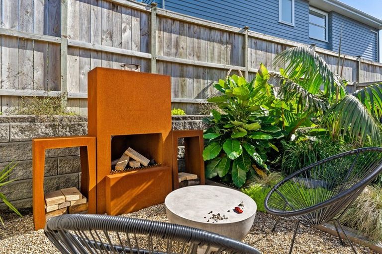 Photo of property in 4 Tyler Davies Drive, Red Beach, 0932