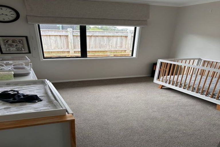 Photo of property in 8 Matau Lane, Ferndale, New Plymouth, 4310