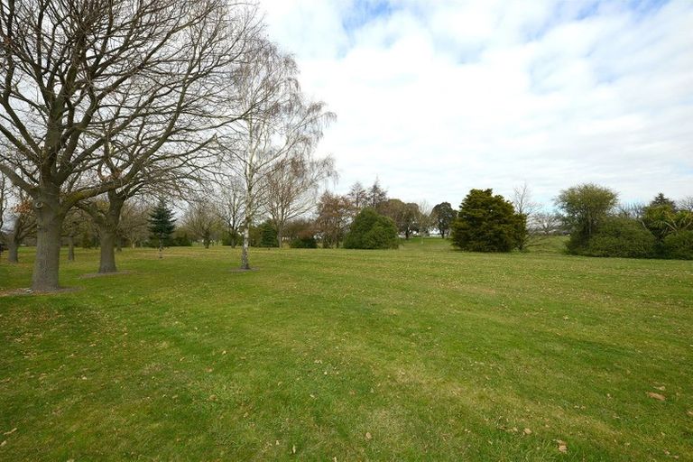 Photo of property in 11 Glenbarr Lane, Broomfield, Christchurch, 8042