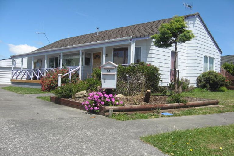 Photo of property in 14 Vista Drive, Feilding, 4702