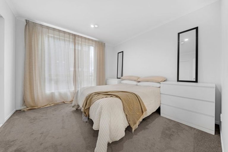 Photo of property in 4/29 Normandy Place, Henderson, Auckland, 0610