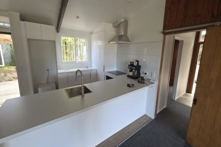Photo of property in 34 Lowtherhurst Road, Massey, Auckland, 0614