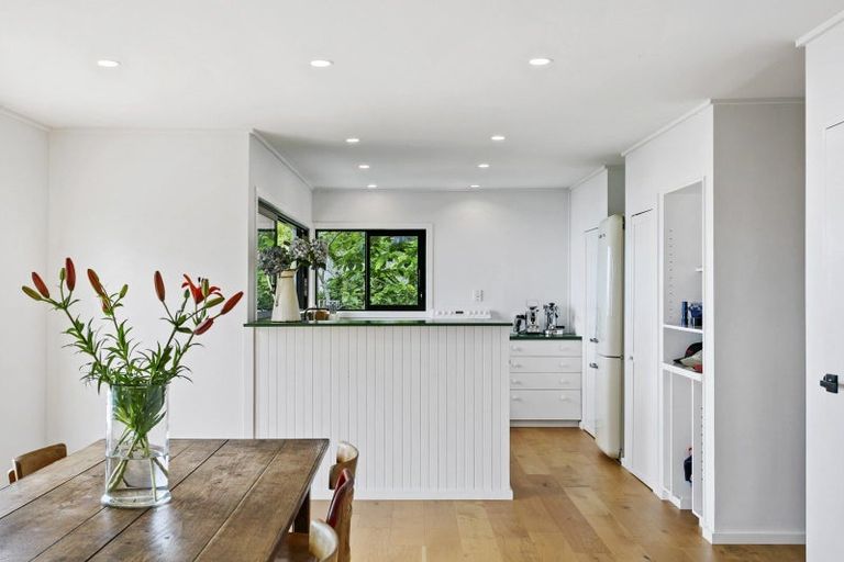 Photo of property in 21 Waiparemo Crescent, Pukawa Bay, Turangi, 3381