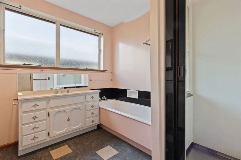 Photo of property in 127 Hawford Road, Opawa, Christchurch, 8023