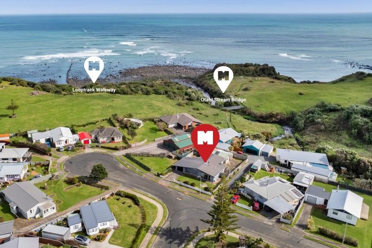Photo of property in 22 Hickey Place, Opunake, 4616