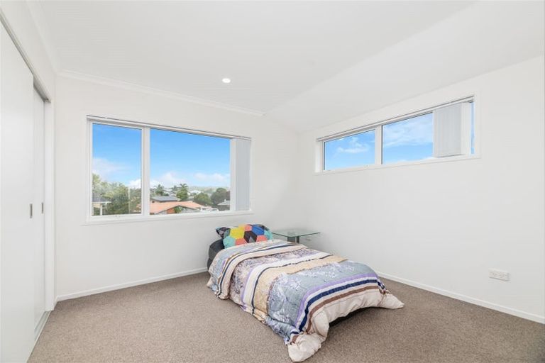 Photo of property in 1/67a Metcalfe Road, Ranui, Auckland, 0612