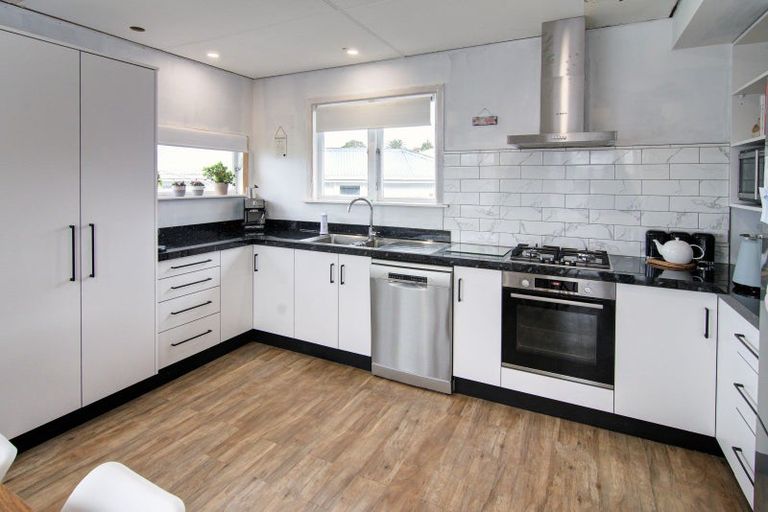 Photo of property in 30 Coddington Crescent, Masterton, 5810