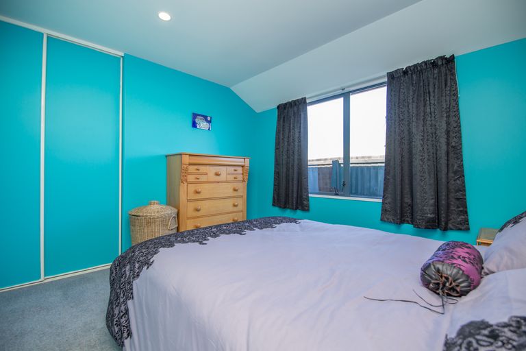 Photo of property in 16 Paget Drive, Woodend, 7610