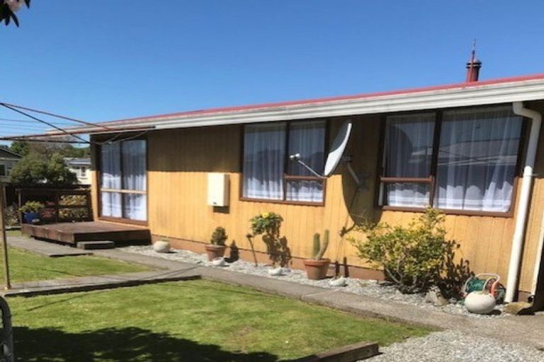 Photo of property in 229 Stafford Street, Hokitika, 7810