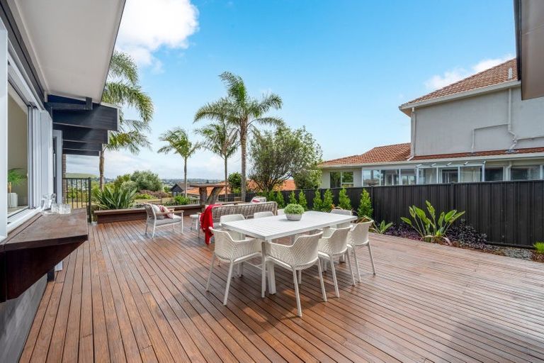 Photo of property in 22 Andrea Place, Sunnyhills, Auckland, 2010