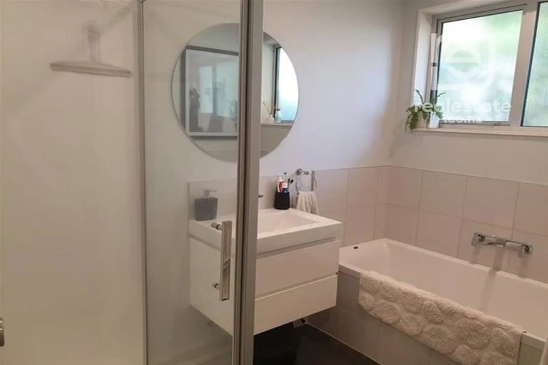 Photo of property in 2/110b Withells Road, Avonhead, Christchurch, 8042