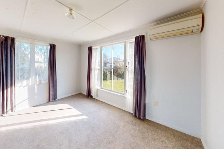 Photo of property in 33 Holland Crescent, Bulls, 4818