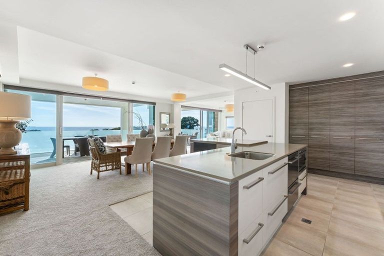 Photo of property in 2/154 Marine Parade, Mount Maunganui, 3116