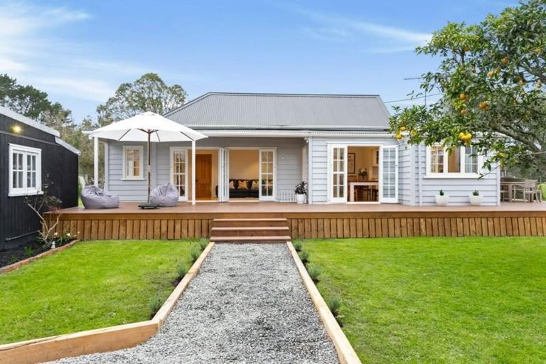 Photo of property in 29 Taupaki Road, Taupaki, Henderson, 0782