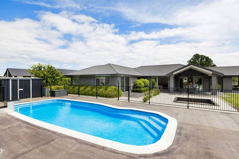 Photo of property in 5 South Oaks Close, Pukemoremore, Cambridge, 3493