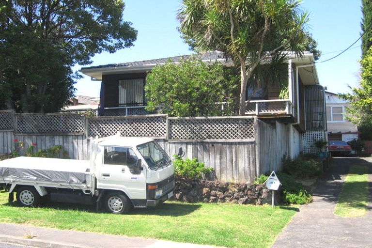 Photo of property in 2/39 Elliott Avenue, Bayview, Auckland, 0629