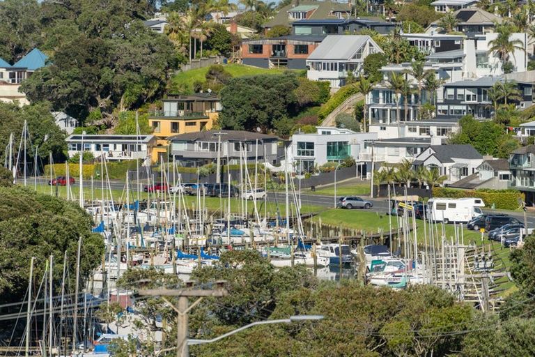 Photo of property in 20 Beach Road, Castor Bay, Auckland, 0620