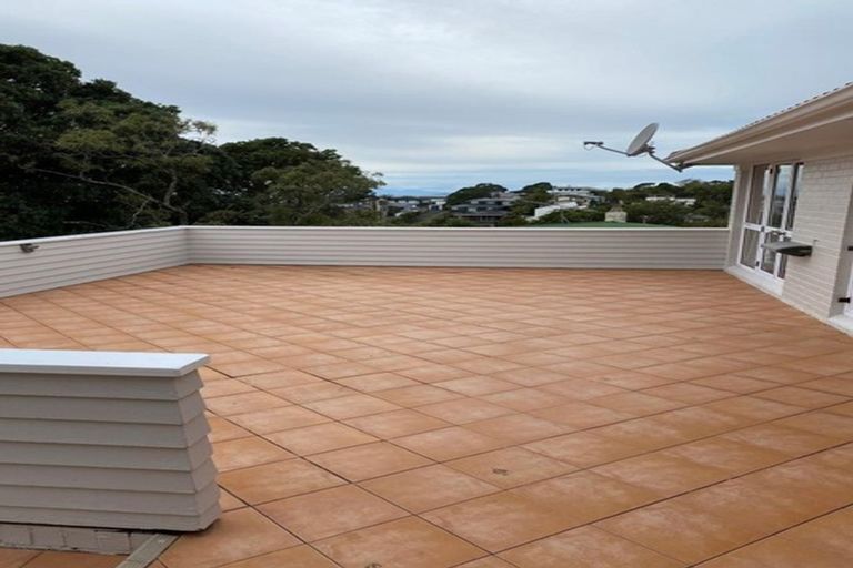 Photo of property in 10 Park Rise, Campbells Bay, Auckland, 0630