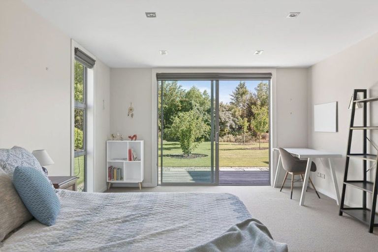 Photo of property in 28 Sam John Place, Lake Hawea, 9382