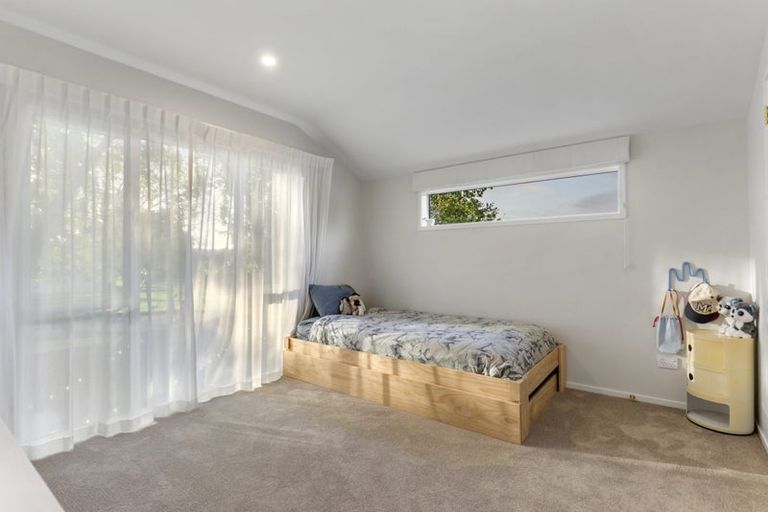 Photo of property in 35a Sullivan Avenue, Mangere Bridge, Auckland, 2022