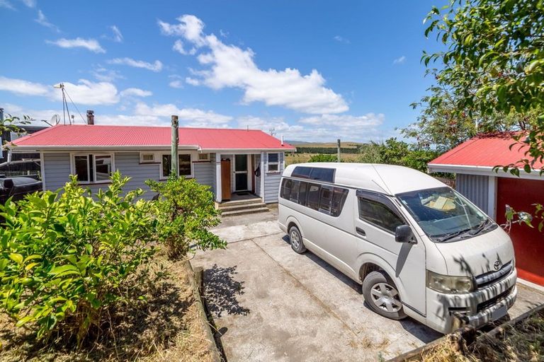 Photo of property in 24 Whangaimoana Beach Road, Whangaimoana, Featherston, 5772