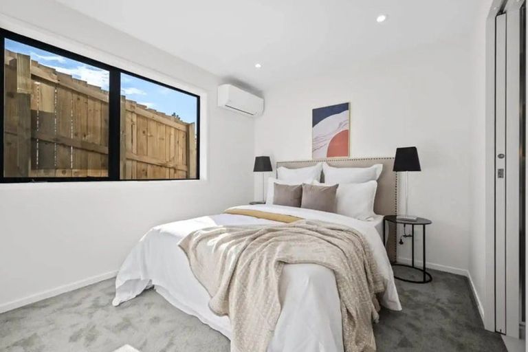 Photo of property in 7b Maroubra Place, Botany Downs, Auckland, 2010