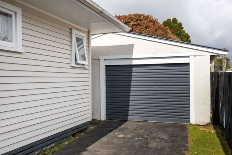 Photo of property in 6 Rarawa Place, Vogeltown, New Plymouth, 4310