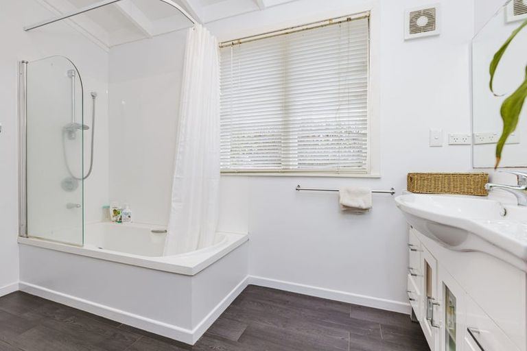 Photo of property in 62a Wharf Road, Clarks Beach, Pukekohe, 2679