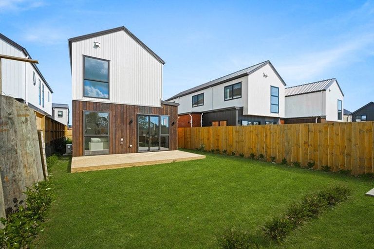 Photo of property in 4c Mahogany Street, Westgate, 0814